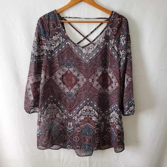 Maurices Women’s 3/4 Sleeve Lattice Back Tunic Blouse Burgundy/Teal Size Large - Picture 4 of 14